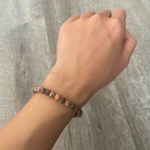 Neutral red leopard skin Matt